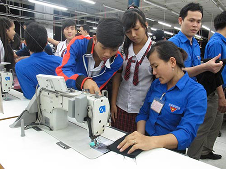 Hoc nghề may có dễ lập nghiệp?