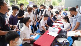 Ngành Sức khỏe khó tuyển sinh, ngành Sư phạm sụt giảm mạnh