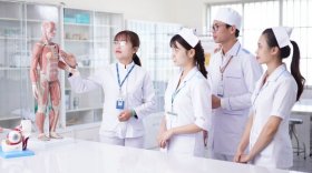'Cánh cửa' rộng mở đối với ngành điều dưỡng