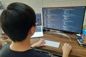 Sau làn sóng sa thải, nhân sự IT lại bị giảm lương, cắt thưởng