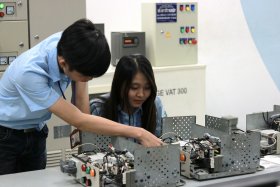 Nhu cầu tuyển dụng ngành bán dẫn tăng cao, kĩ sư thiết kế chip thu nhập 1,3 tỉ