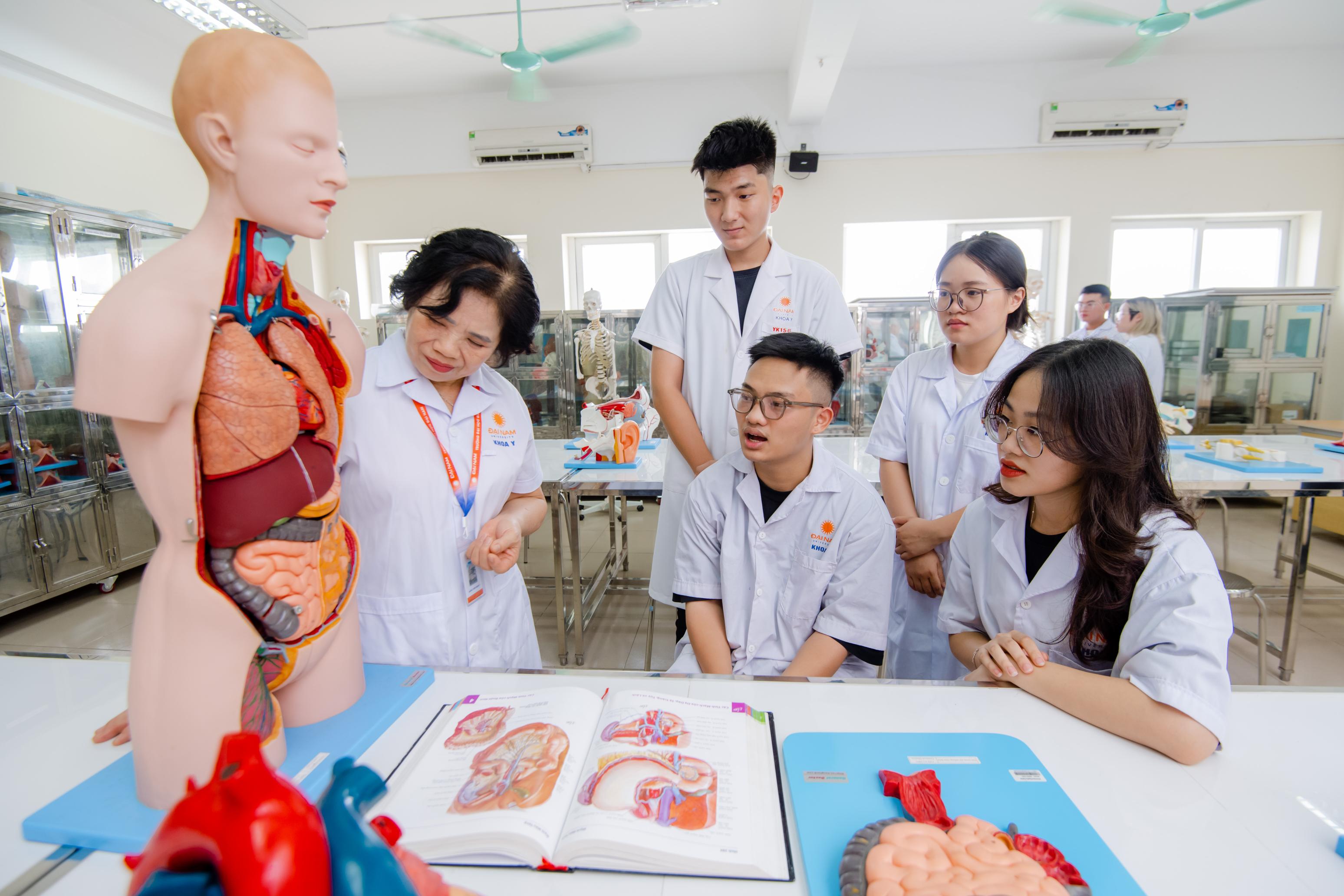 Một số trường xét tuyển bổ sung ngành Y khoa, Điều dưỡng 2025